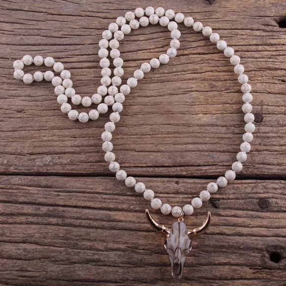 Unisex Fashion Bohemian Long Skull Pendant Necklace - Picture 4 of 14